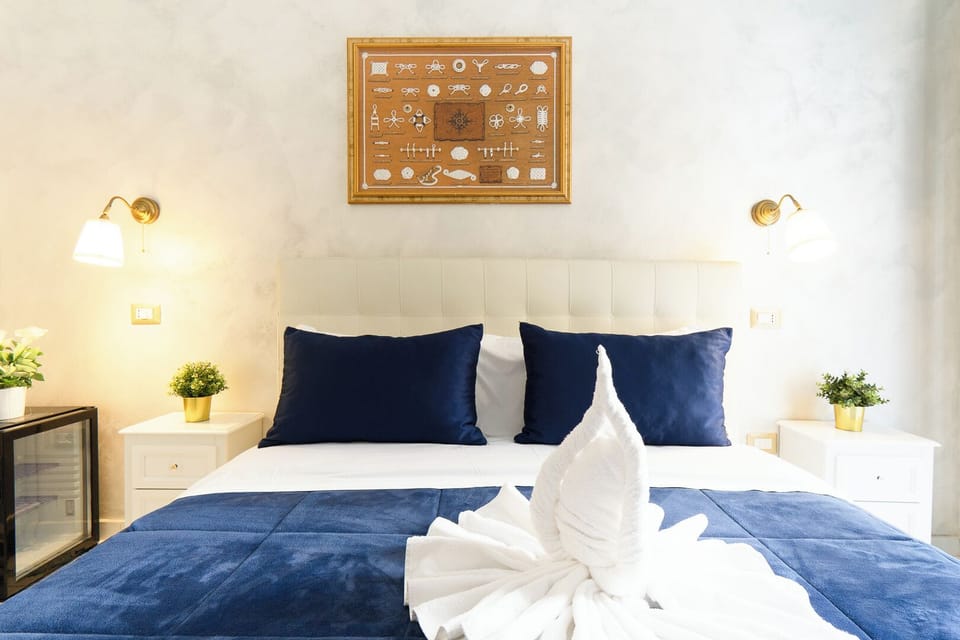 Standard Room | In-room safe, desk, soundproofing, iron/ironing board