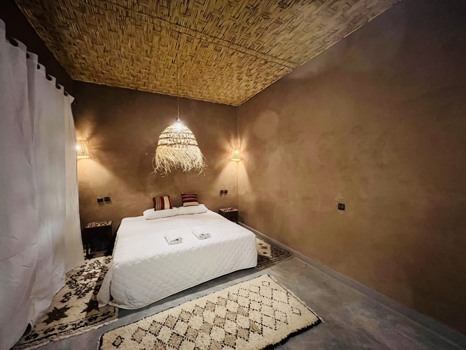 Double or Twin Room | WiFi (free), bed sheets