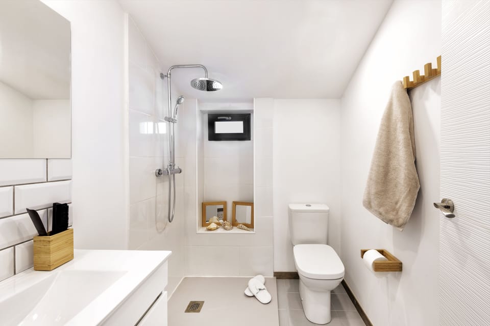 Double Room, Terrace | Bathroom | Shower, hair dryer, towels, soap