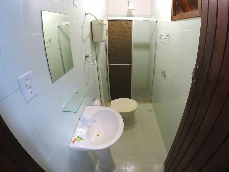 Basic Double Room | Bathroom | Shower, towels