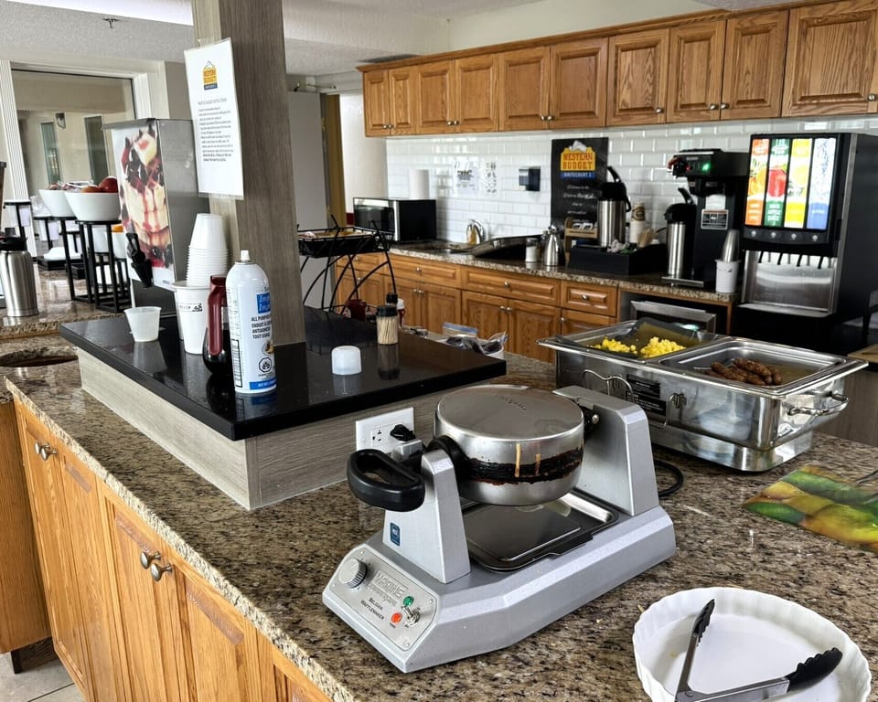 Free daily continental breakfast