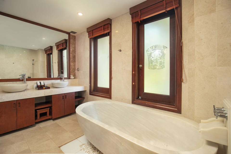 Luxury Villas - Villa Danang Beach Villa in Da Nang
