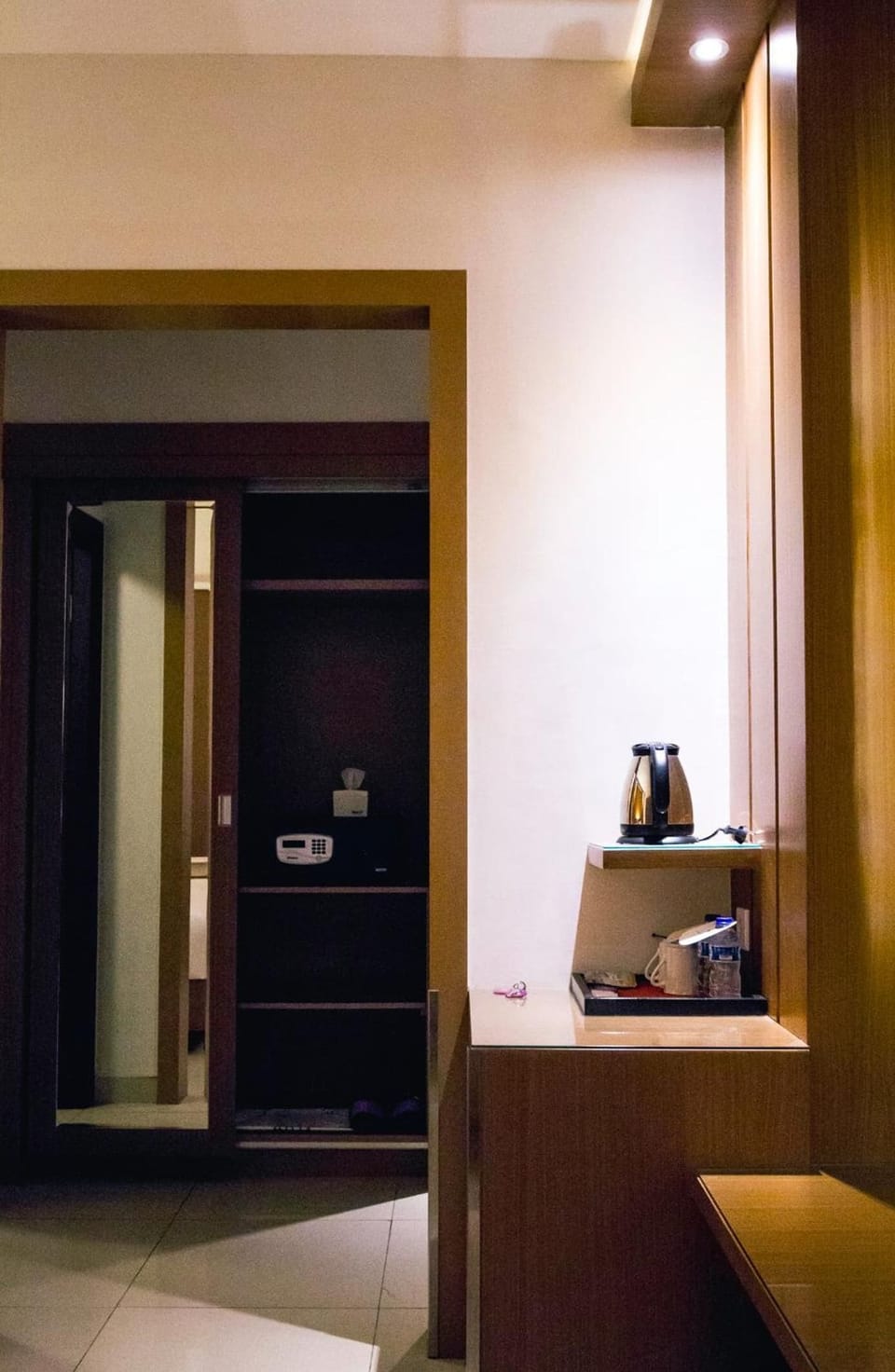 In-room safe, desk, WiFi (free), bed sheets