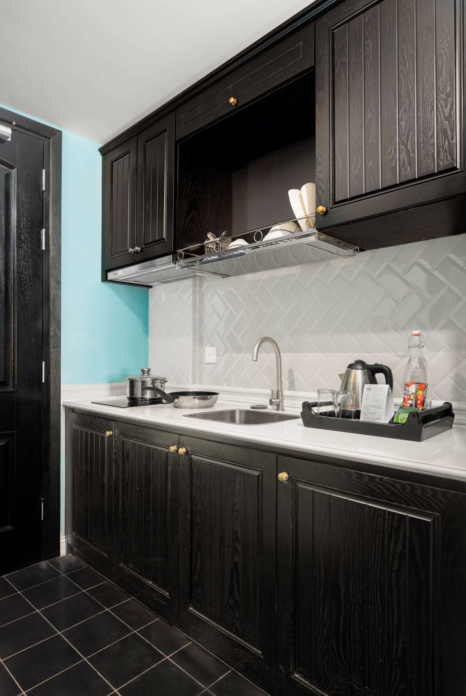 One Bedroom Apartment Double City View | Private kitchen | Coffee/tea maker, electric kettle