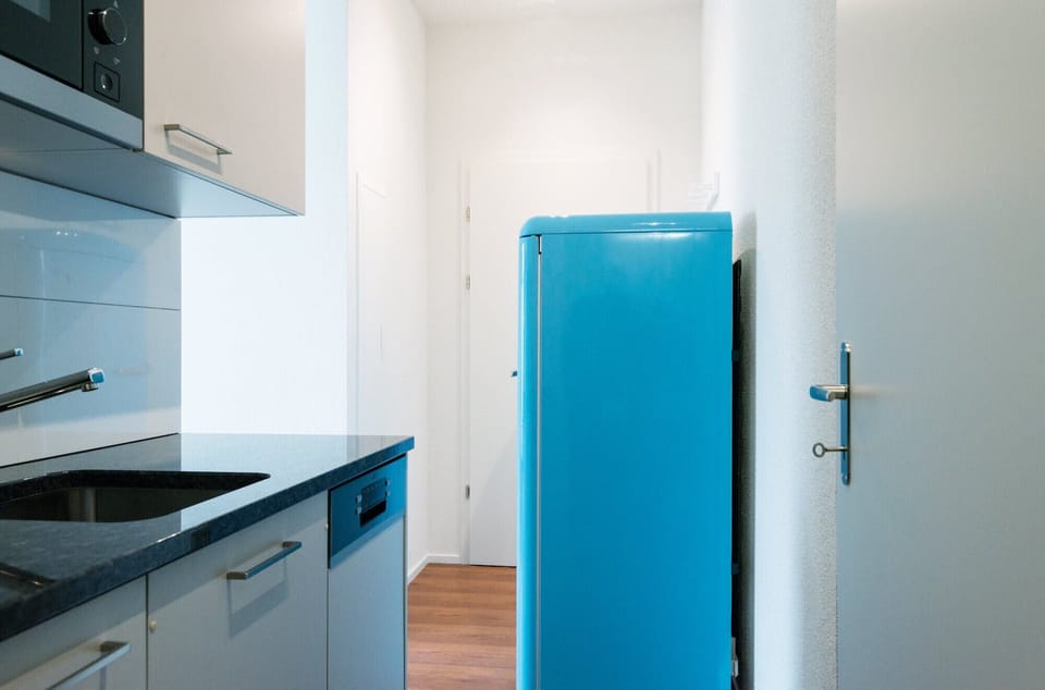 Studio, Kitchen | Private kitchen | Microwave, dishwasher, coffee/tea maker, highchair