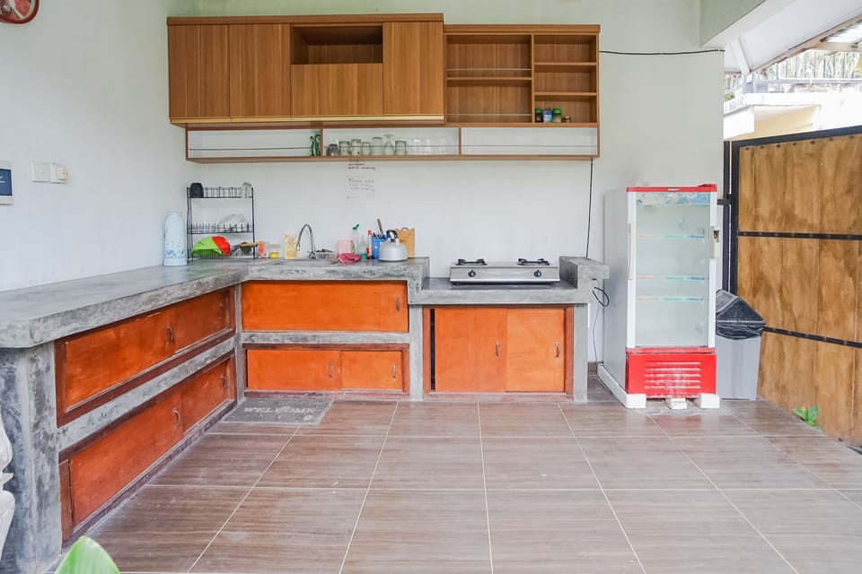 Standard Room | Private kitchen | Coffee/tea maker, electric kettle