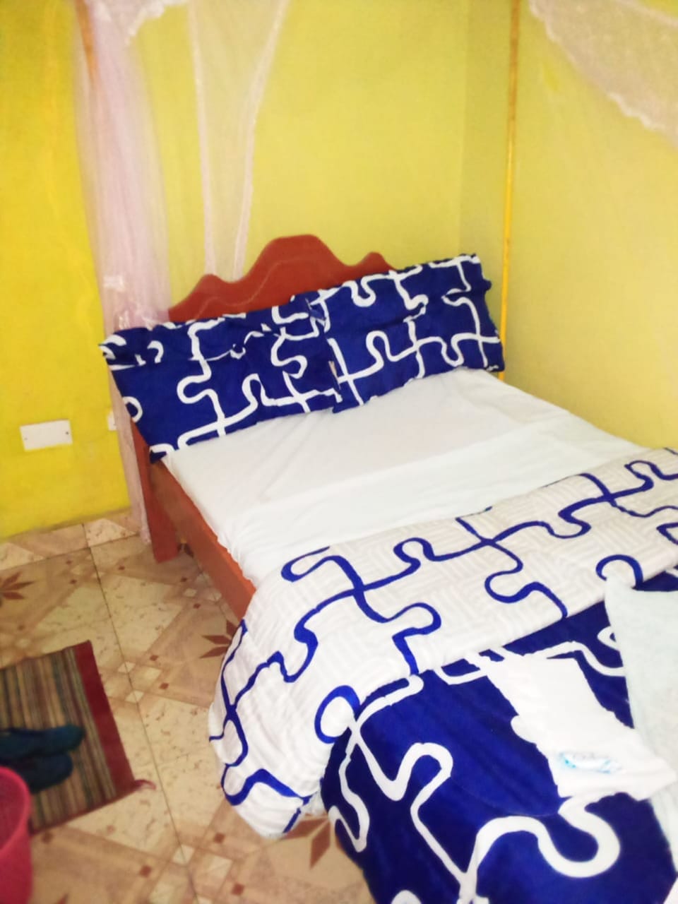 Single Room | Desk, free WiFi, bed sheets