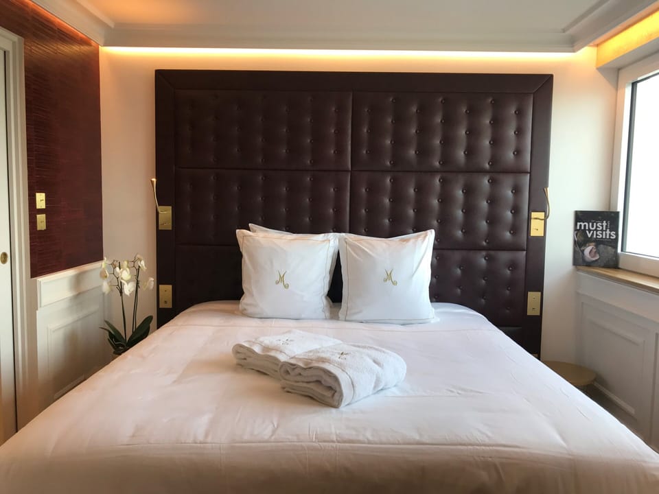 Suite, Sea View | Premium bedding, pillowtop beds, in-room safe, desk
