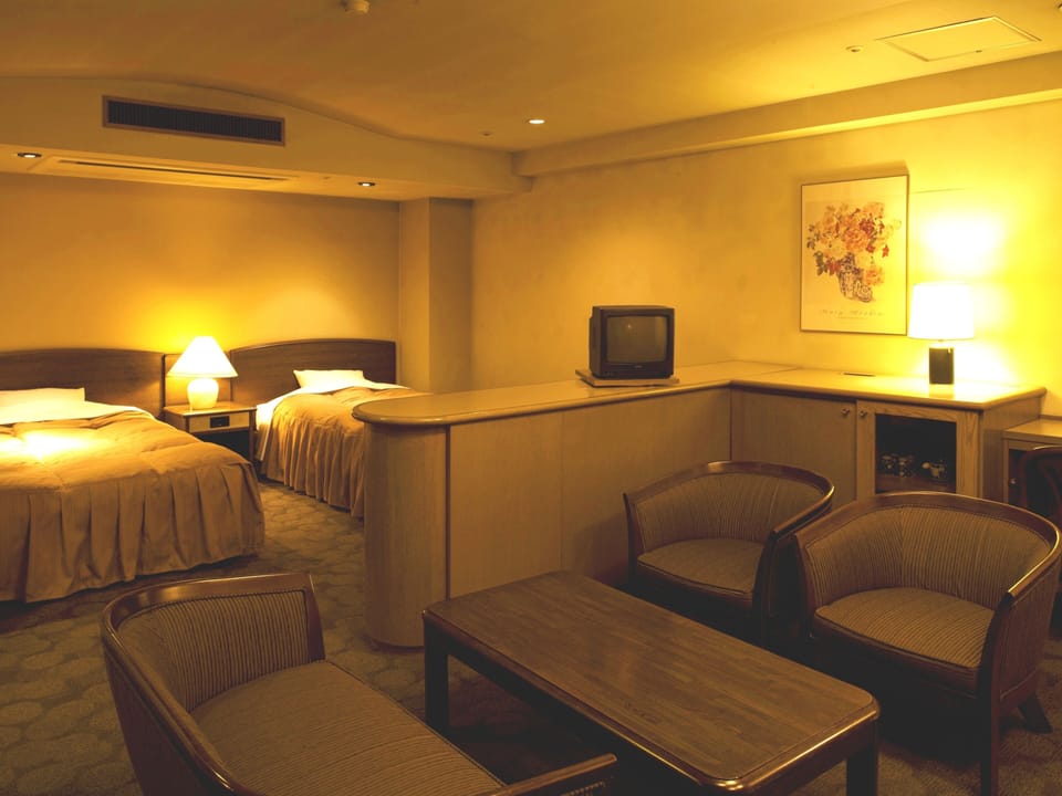 West Building, Japanese Western Style Room | In-room safe, blackout drapes, WiFi (free), bed sheets