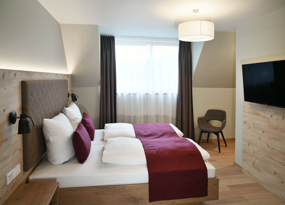 Double Room (Neubau) | Down comforters, desk, laptop workspace, free WiFi