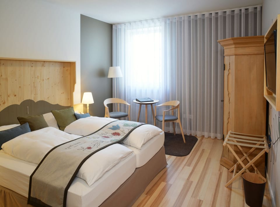Double Room (Haupthaus Klosterhof) | Down comforters, desk, laptop workspace, free WiFi