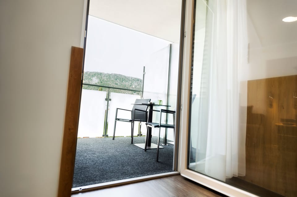 Double Room (First Class) | Balcony