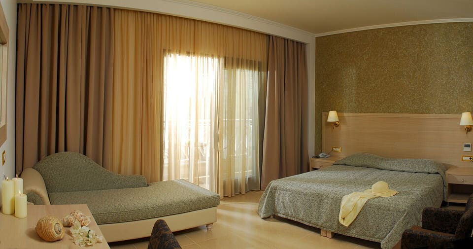 Suite, 1 Bedroom | Egyptian cotton sheets, premium bedding, minibar, in-room safe