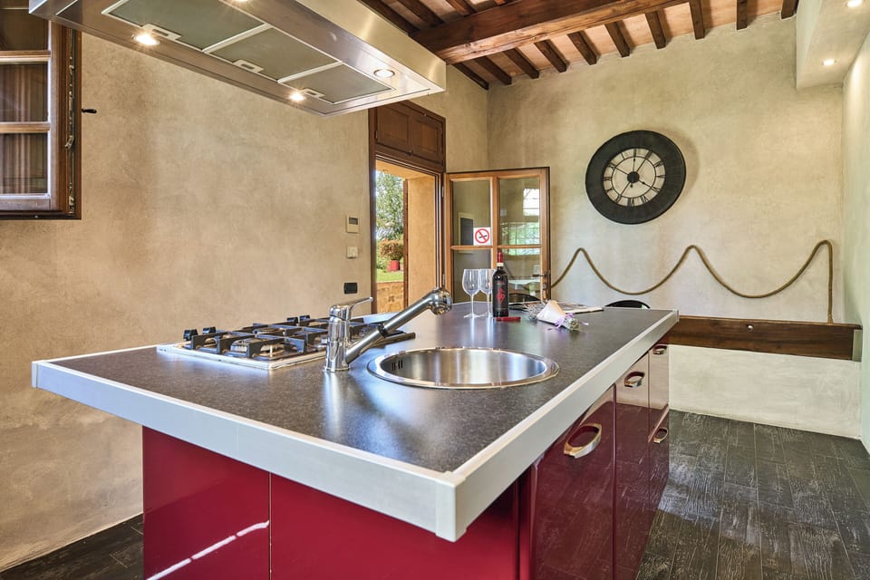 Deluxe Apartment, 1 Bedroom | Private kitchen | Espresso maker, coffee/tea maker, electric kettle