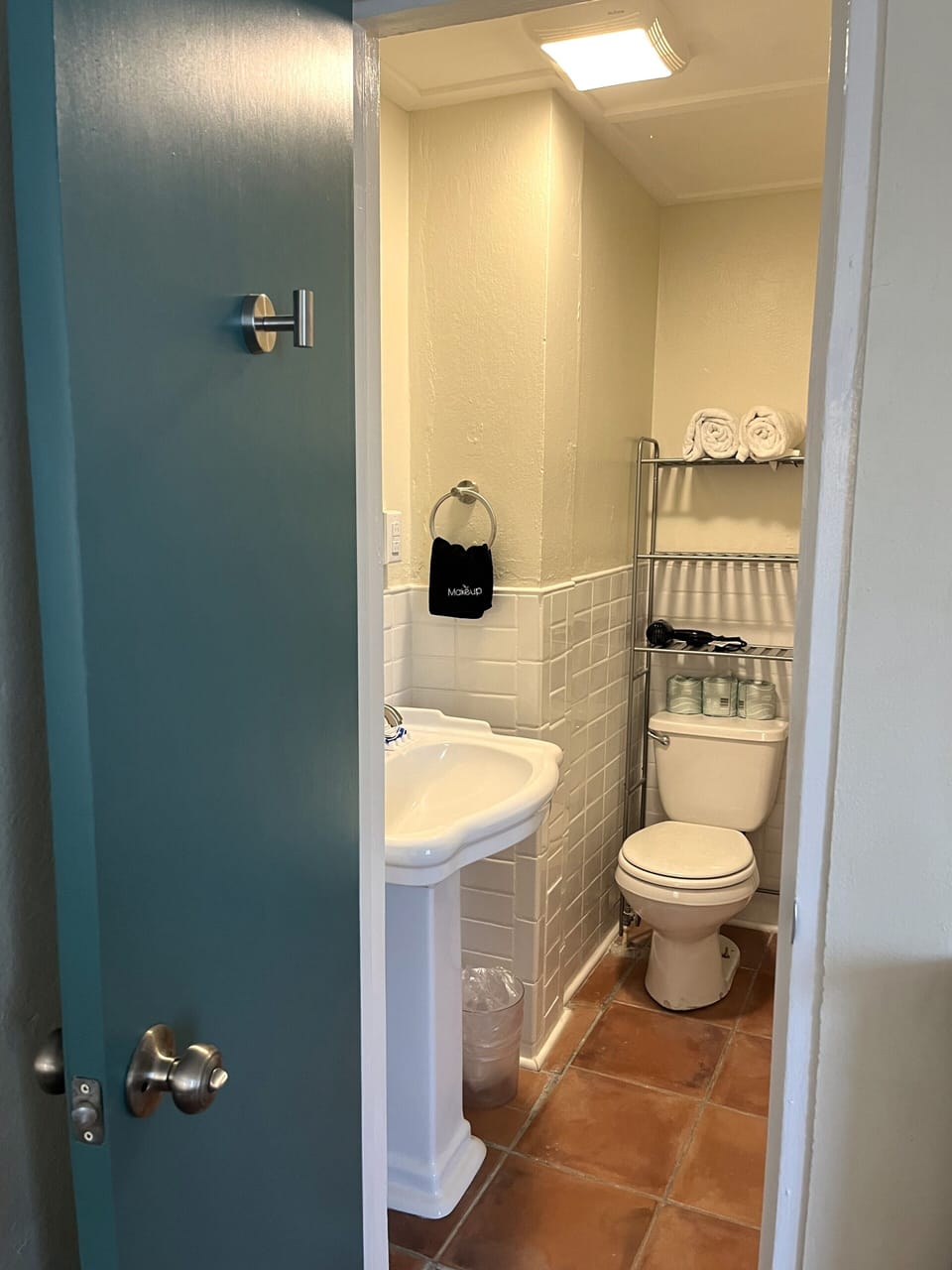 Family Suite | Bathroom | Shower, hair dryer, towels