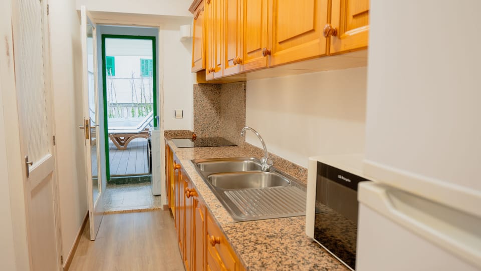 Apartment, 2 Bedrooms | Private kitchen | Fridge, microwave