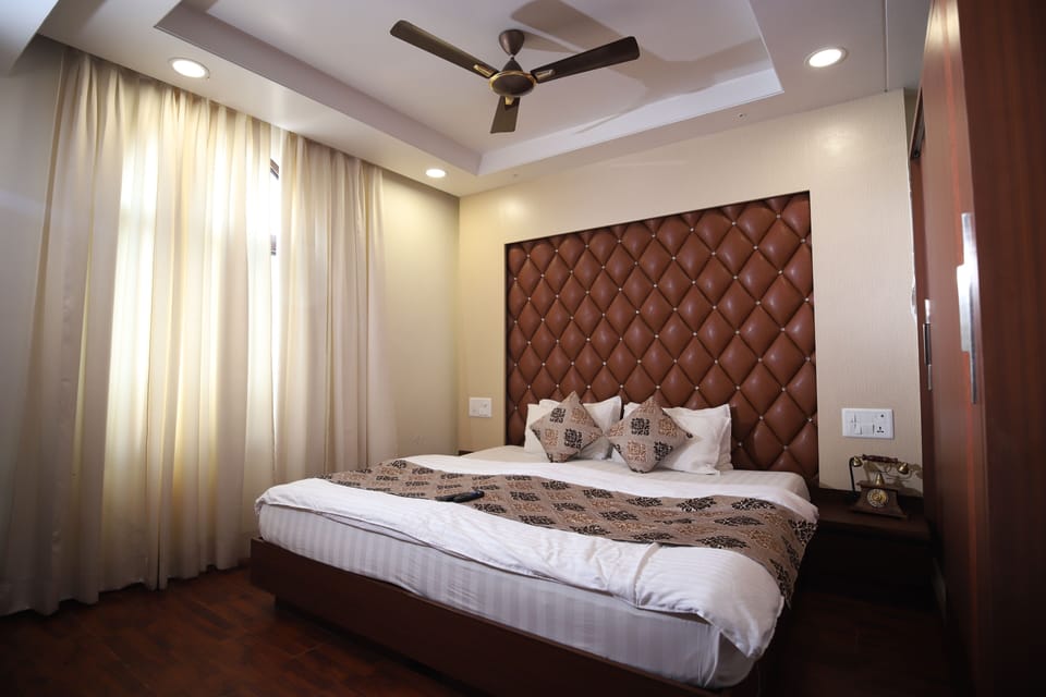 Superior Room | Blackout drapes, soundproofing, iron/ironing board, free WiFi