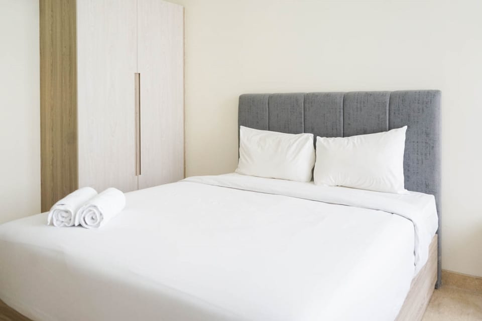 Room | Desk, free WiFi, bed sheets