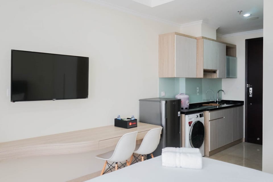 Room | Living room | TV