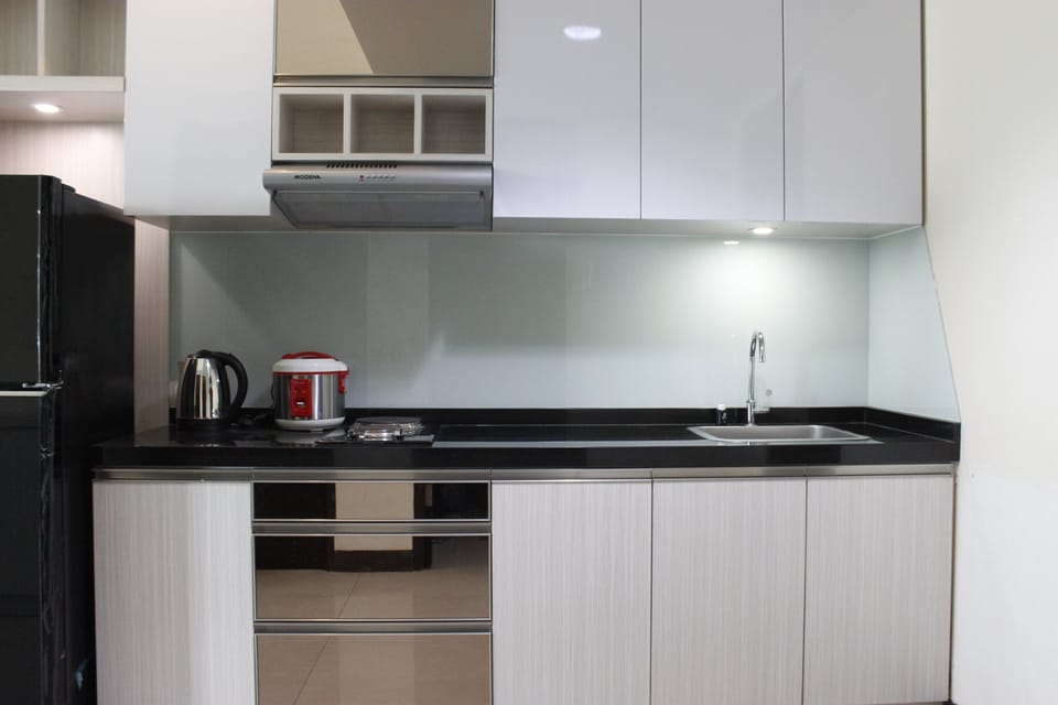 Room | Private kitchen | Fridge, stovetop, electric kettle, cookware/dishes/utensils