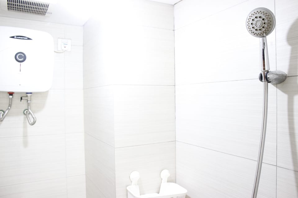 Room | Bathroom | Shower, towels