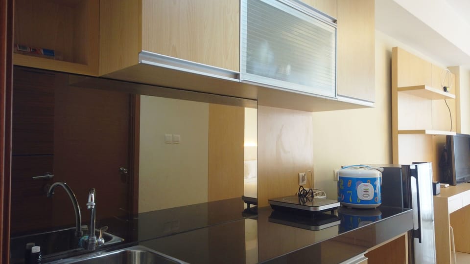 Room | Private kitchen | Fridge, stovetop, electric kettle, cookware/dishes/utensils