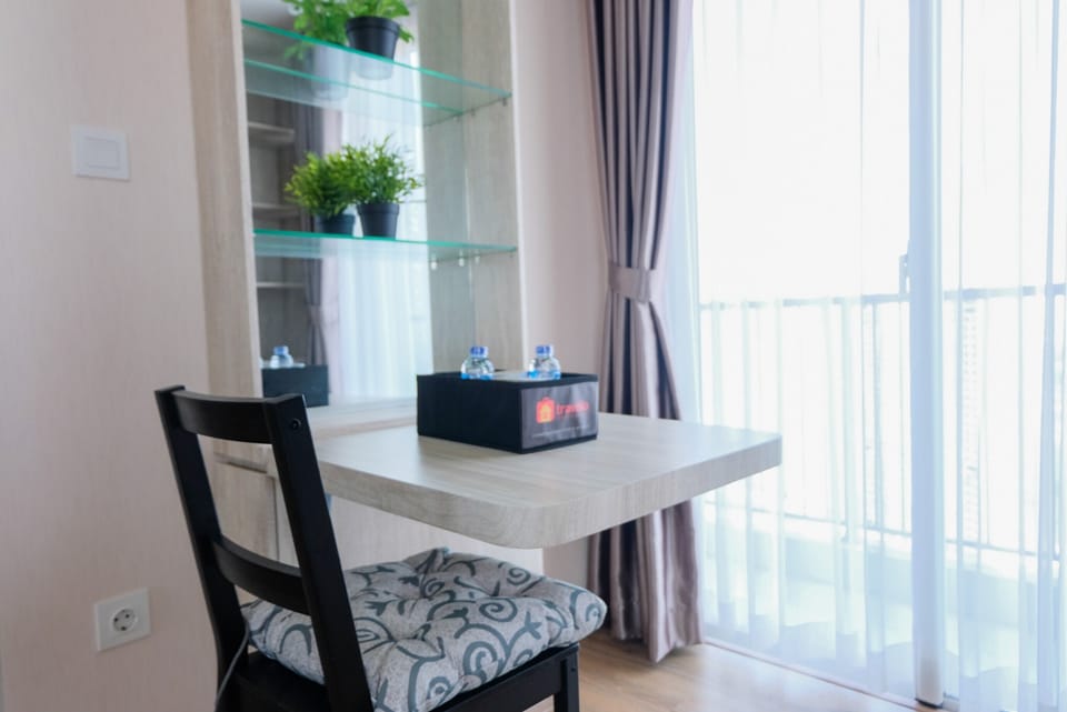 Room | In-room dining