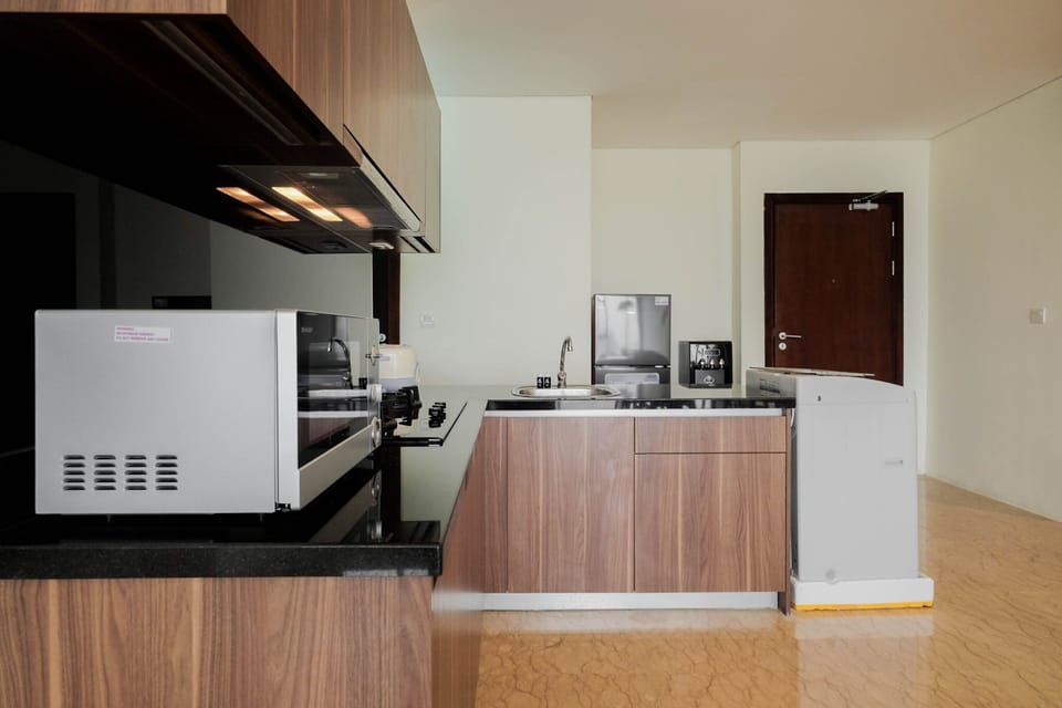 Room | Private kitchen | Fridge, microwave, stovetop, electric kettle