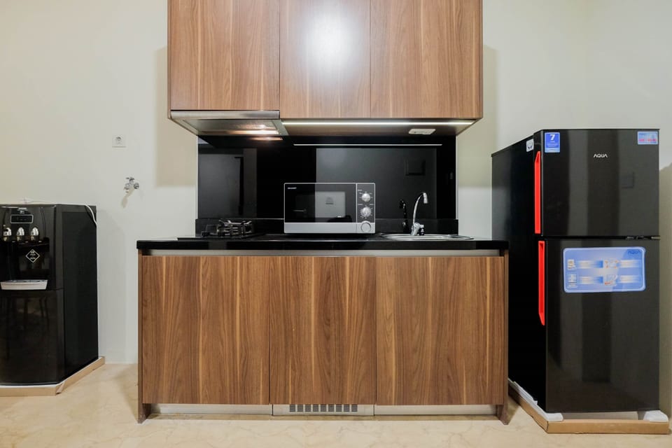 Room | Private kitchen | Fridge, microwave, stovetop, electric kettle