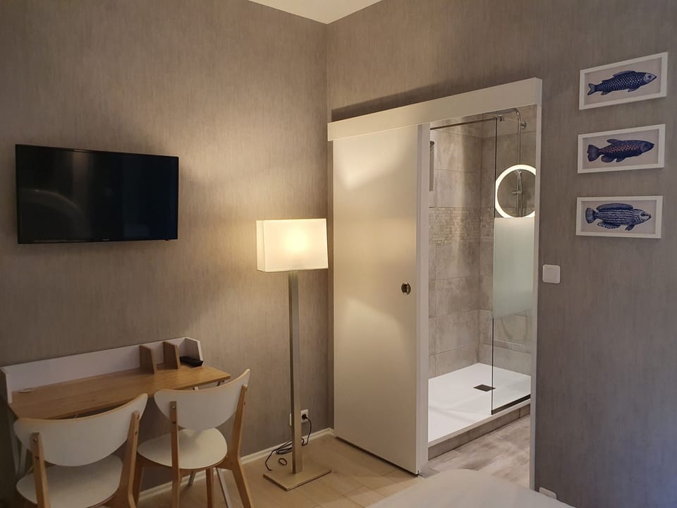 Classic Room | Individually decorated, individually furnished, desk, free WiFi