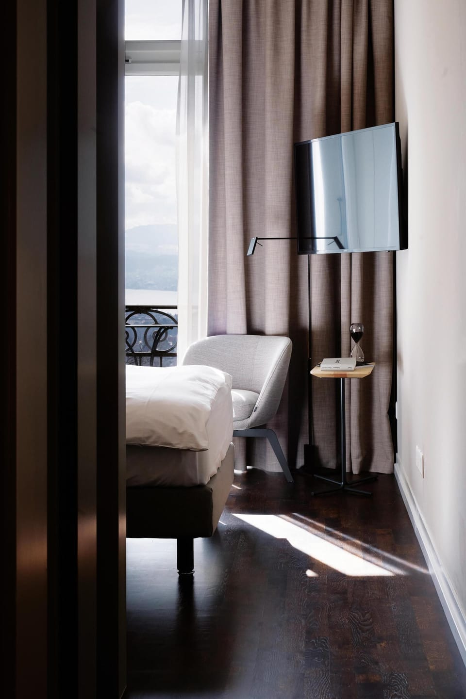 Hypo-allergenic bedding, minibar, in-room safe, individually decorated