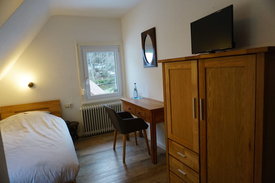 Classic Single Room | Desk, laptop workspace, iron/ironing board, free WiFi