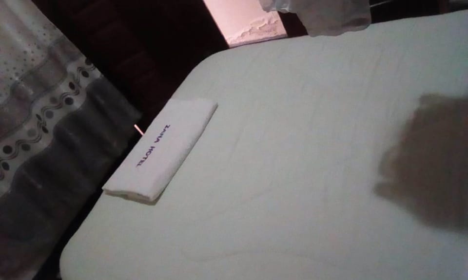 Single Room | Desk, free WiFi, bed sheets