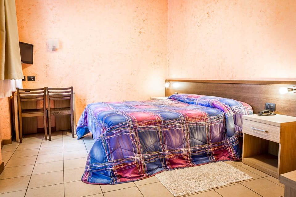 In-room safe, blackout drapes, WiFi (free), individually furnished