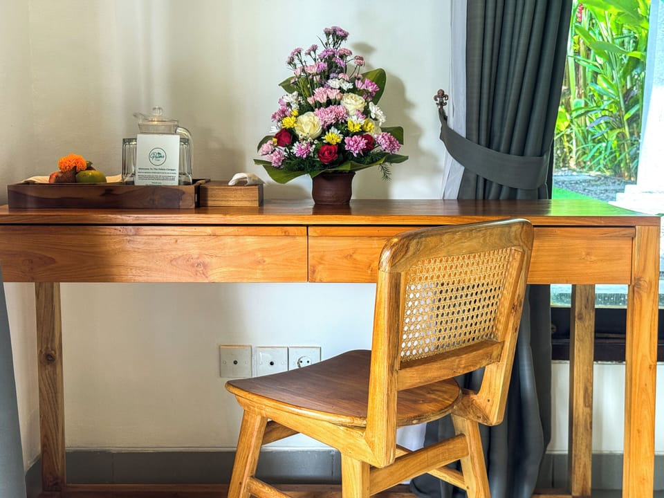 Deluxe Room View Garden and Pool | Desk, laptop workspace, free WiFi, bed sheets