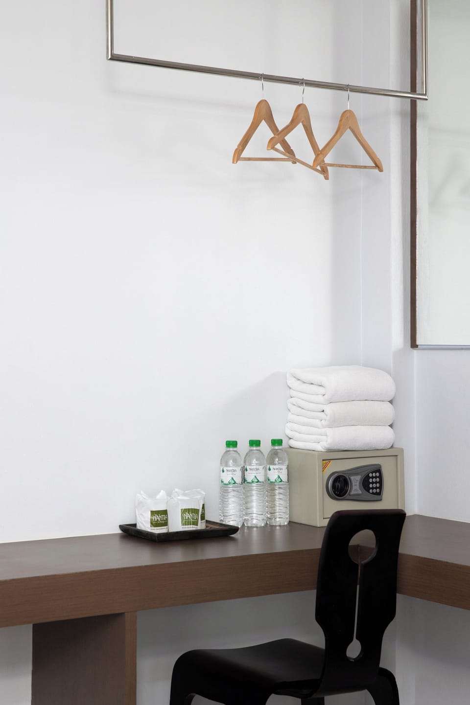 Standard Triple Room | Minibar, in-room safe, desk, blackout drapes