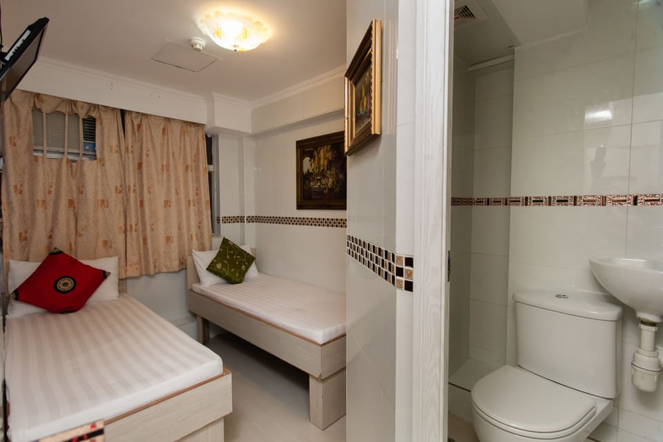 Twin Room | Blackout drapes, free WiFi, bed sheets, wheelchair access
