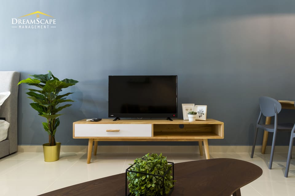 Deluxe Studio | Television