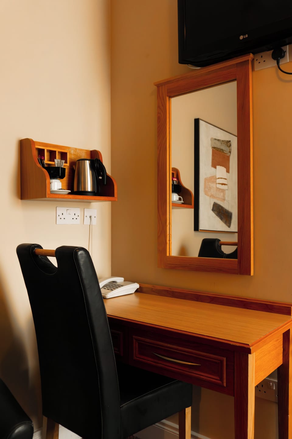 Single Room | Iron/ironing board, free WiFi, bed sheets