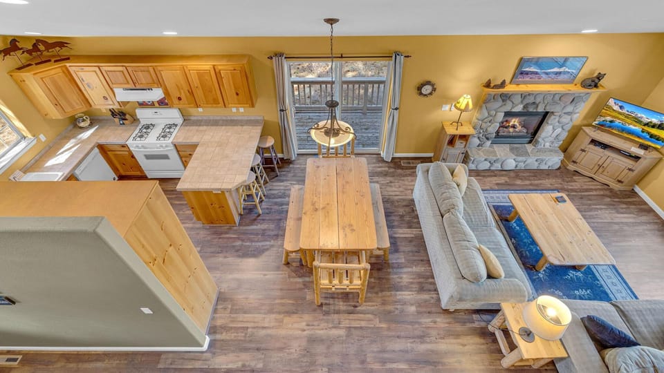House, Multiple Beds (Whistler - Unit 7) | Living area