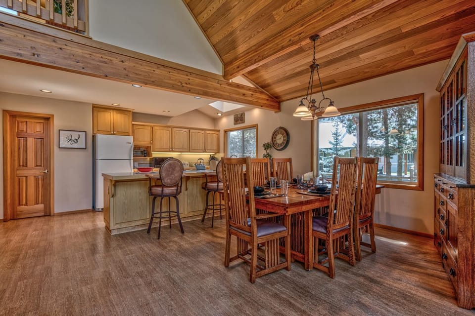 Cabin, Multiple Beds, River View (Wood Duck 5) | Dining