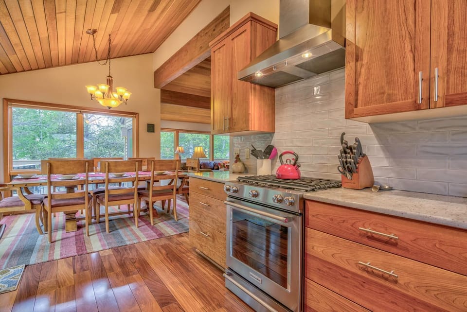 House, Multiple Beds (Tan Oak - Unit 37) | Private kitchen | Fridge, microwave, electric kettle, toaster