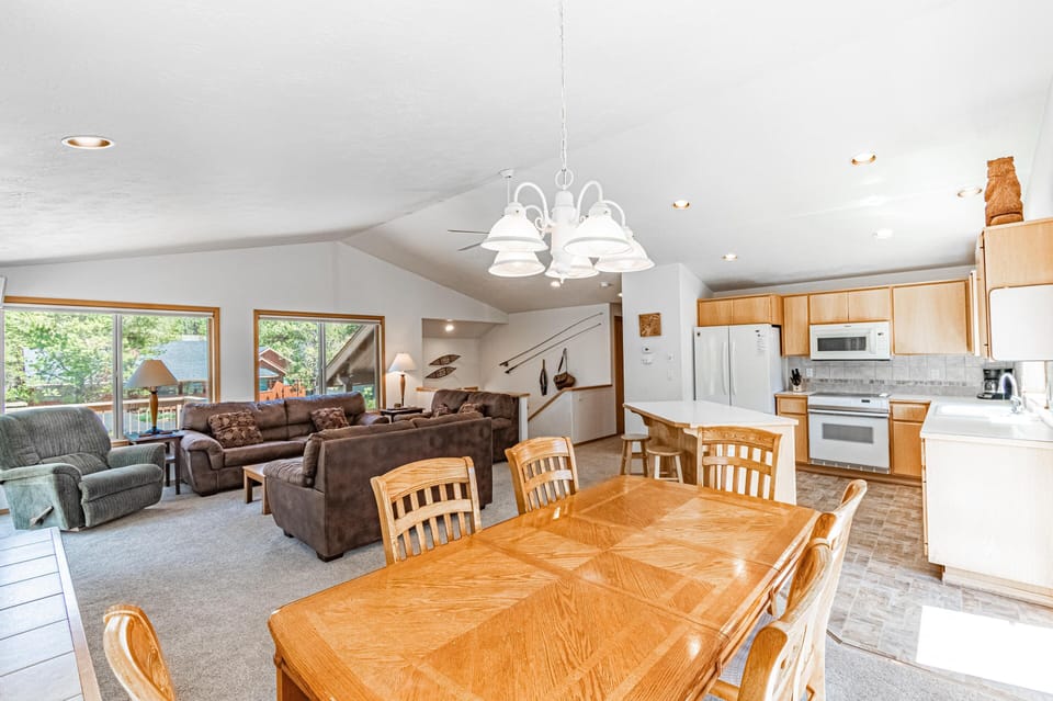 House, Multiple Beds (Warbler - Unit 15) | Interior