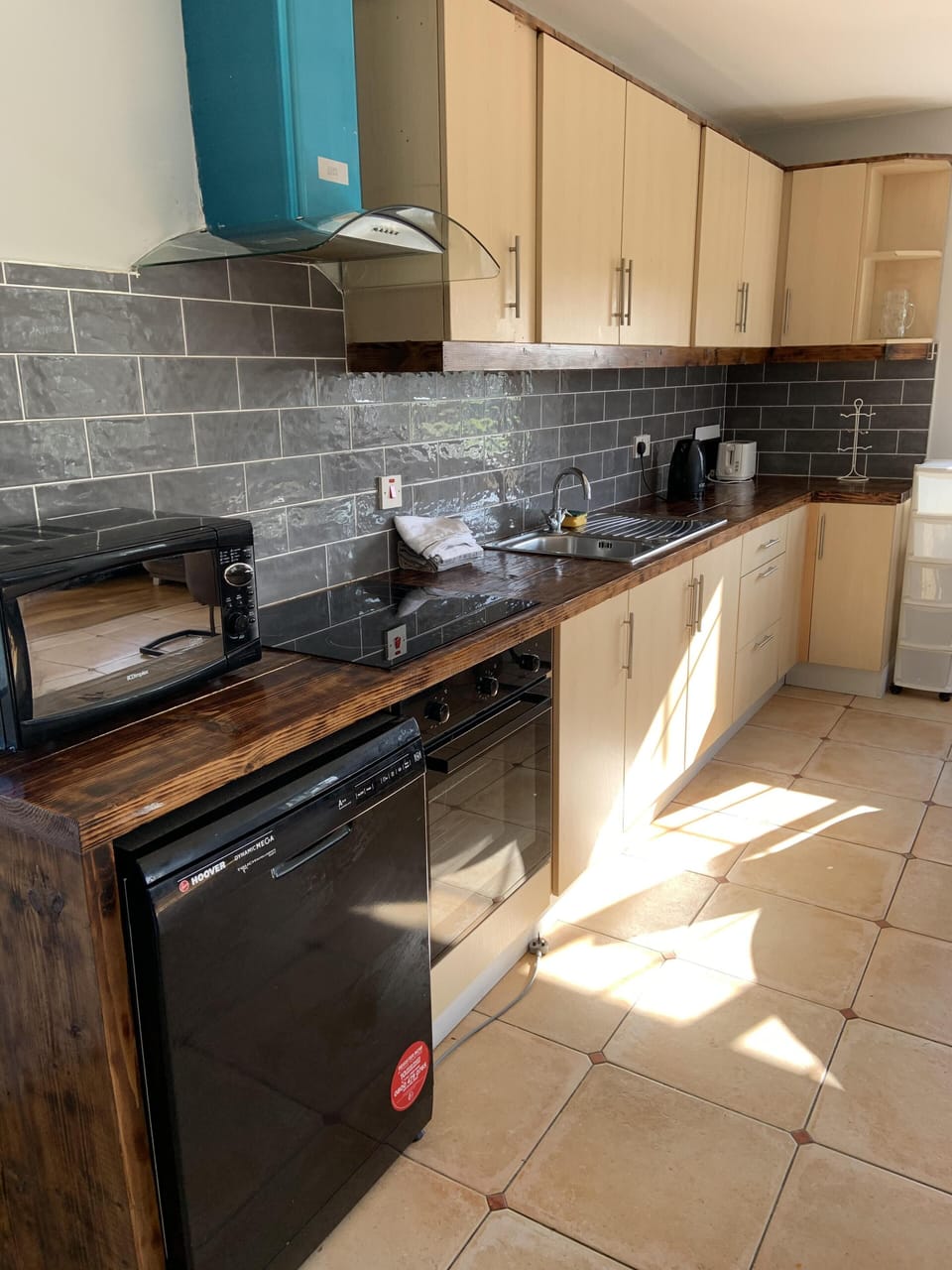 Classic Bungalow, Shared Bathroom | Shared kitchen