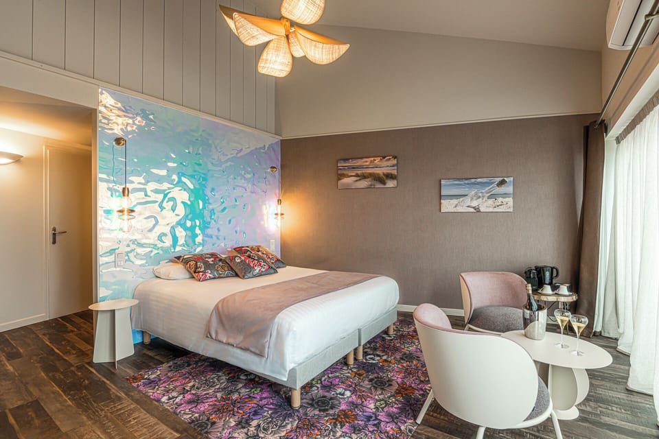 Suite Grand Large | Premium bedding, in-room safe, individually furnished, desk