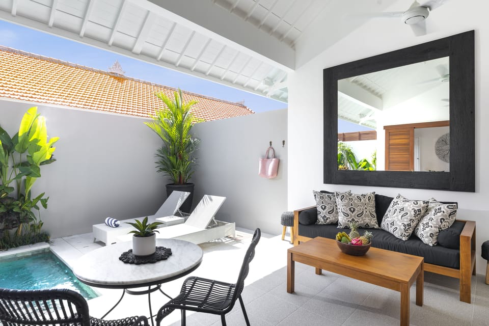 Honeymoon Villa, 1 Bedroom | Living area | 40-inch flat-screen TV with cable channels, LCD TV