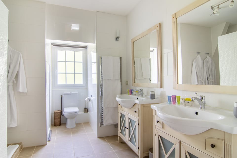 Presidential Suite, 1 King Bed | Bathroom | Separate tub and shower, designer toiletries, bathrobes, towels