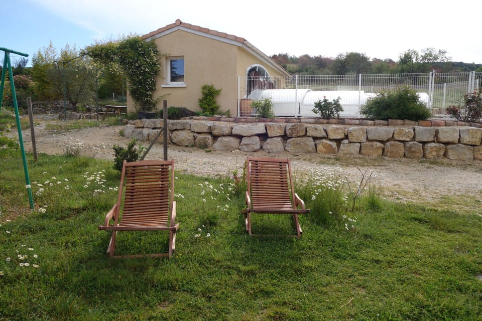 Gîtes du Combeau Bed and Breakfast in Provence