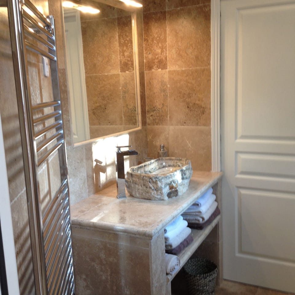 Deluxe Suite, Ensuite, Garden View (Villa Prétorina) | Bathroom
