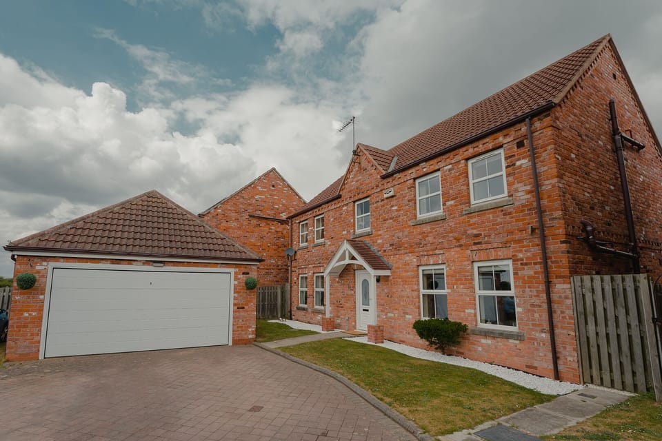 Family House, Ensuite | Exterior